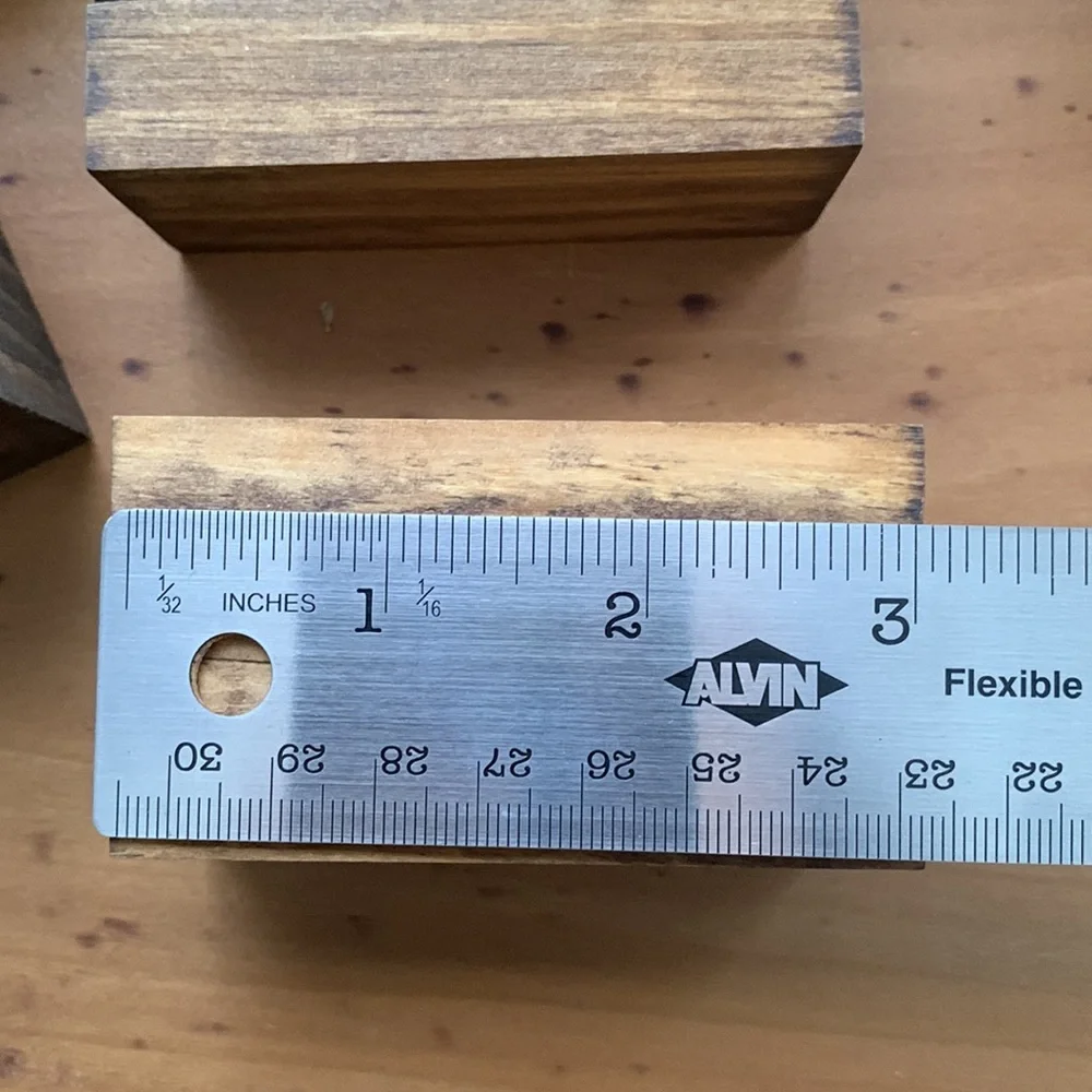 🌿Solid wood table card holders. Set of 14.